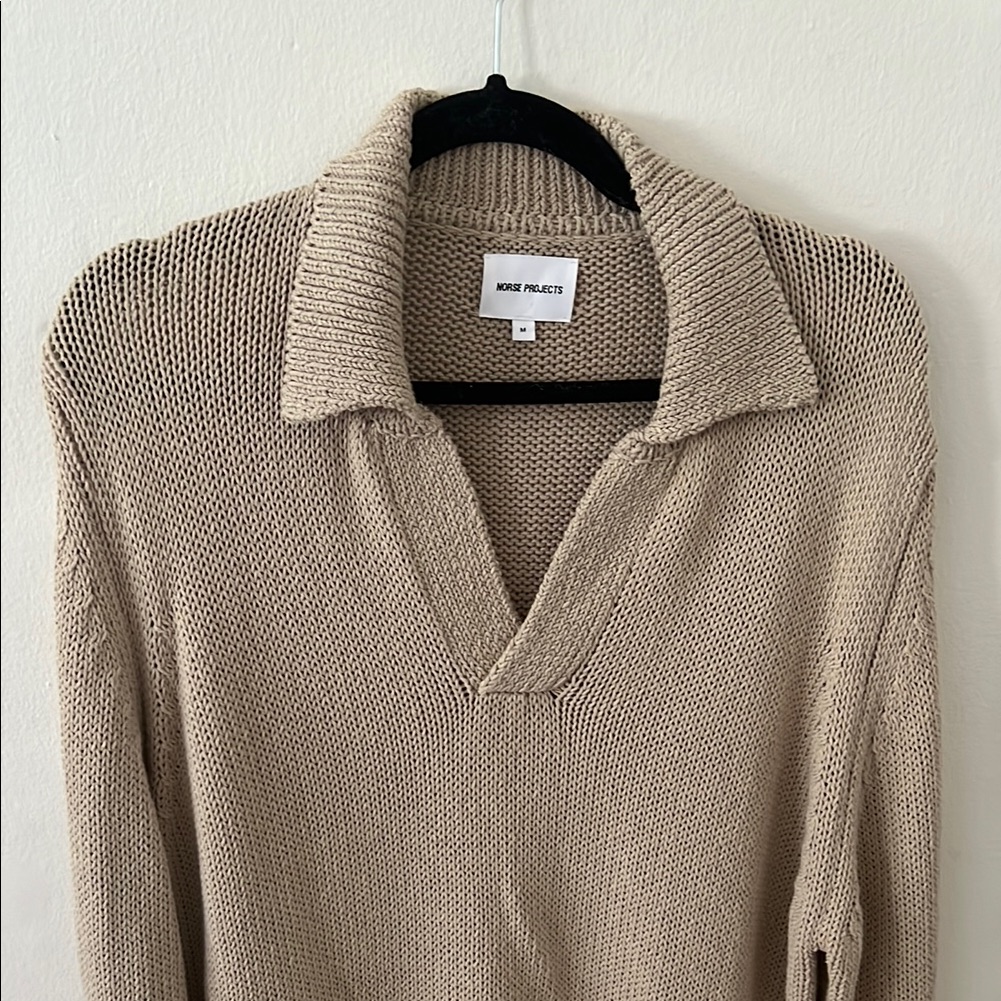 Norse Projects Men’s Medium Cream V-Neck Sweater Minimalist Style Made In Italy